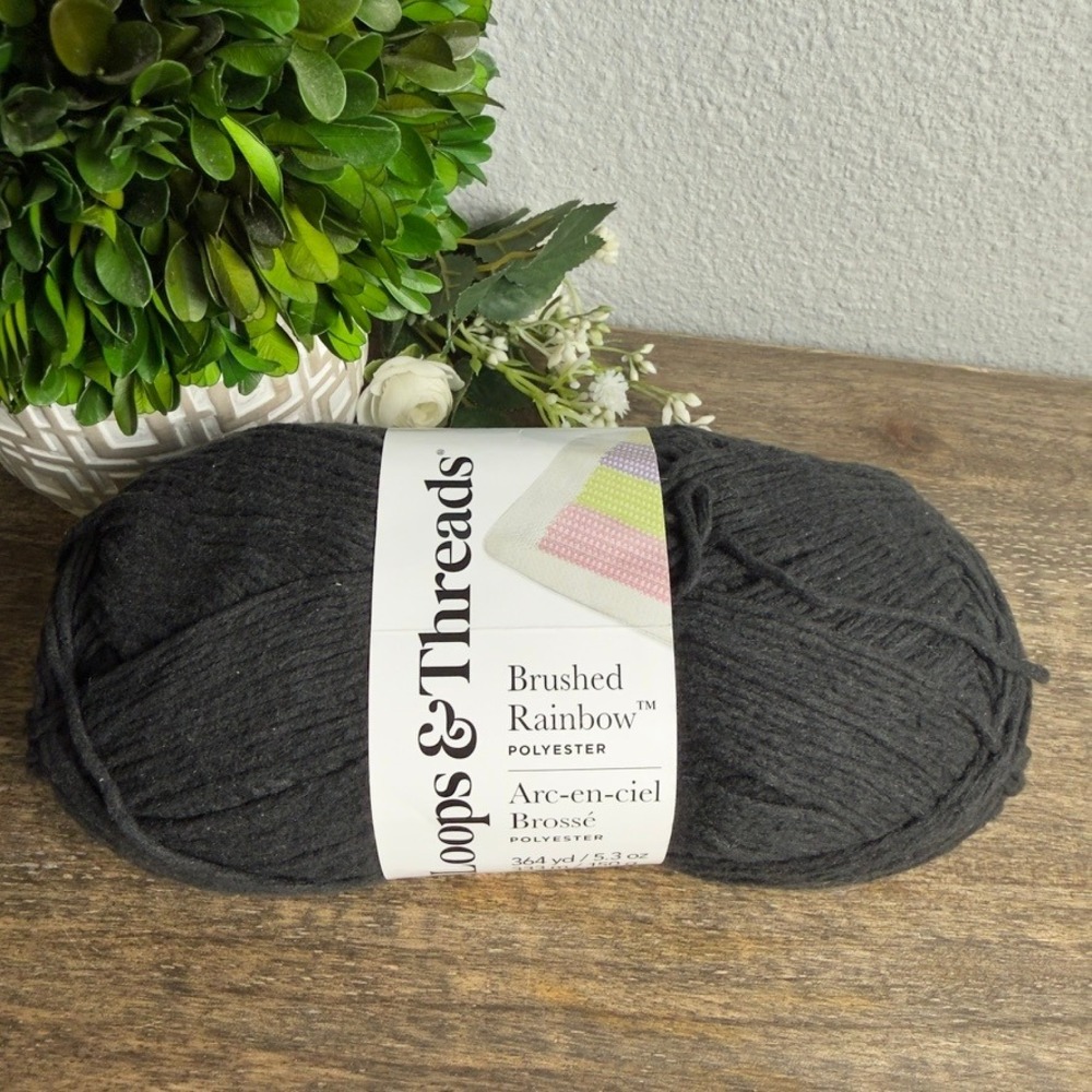 Loops & Threads Brushed Rainbow Black Polyester Yarn Medium 4 364yd 5.3oz BR-269